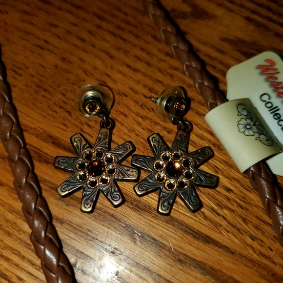 Western Collection Rowels Necklace and Earrings. Peach, copper - Picture 3 of 6